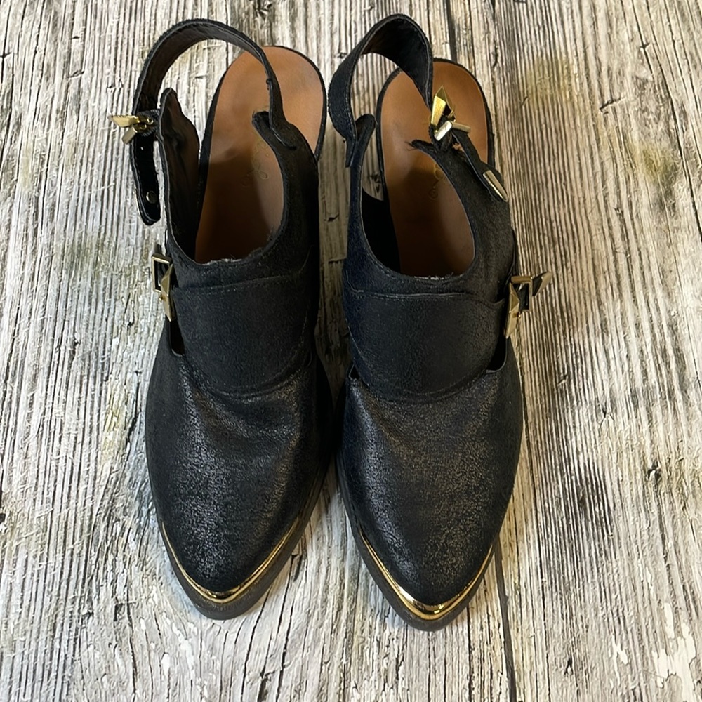 Nwt Qupid Heel Booties Size 5.5 - image 1